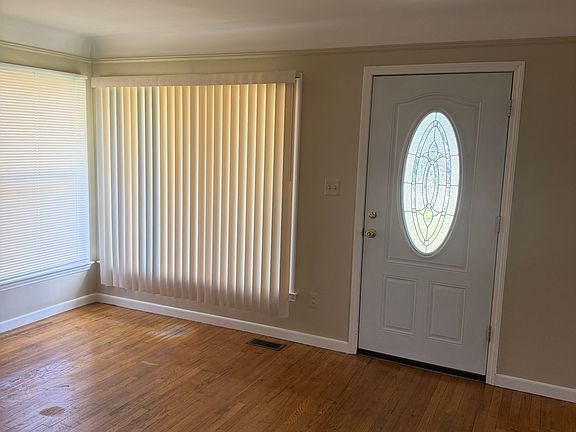 2nd image of 24305 Carlysle St