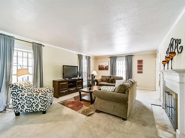 3423 Ozark St — Photo 13