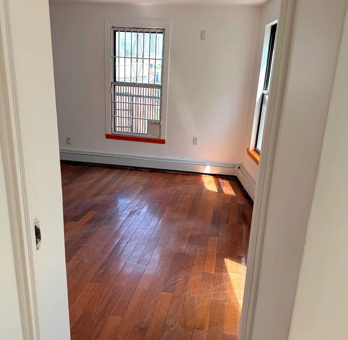 2 bed, 1.0 bath, $3,800 — Photo 2
