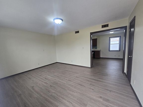 2nd image of 507 Alexander St