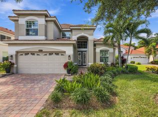 8925 Ventura Way, Naples, FL 34109