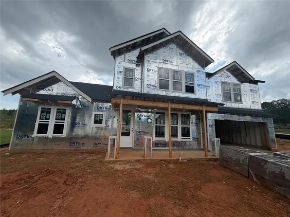 102 Hidden Fields Way, Hoschton, GA 30548