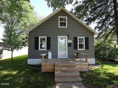 206 N 6th St, Warren, MN, 56762