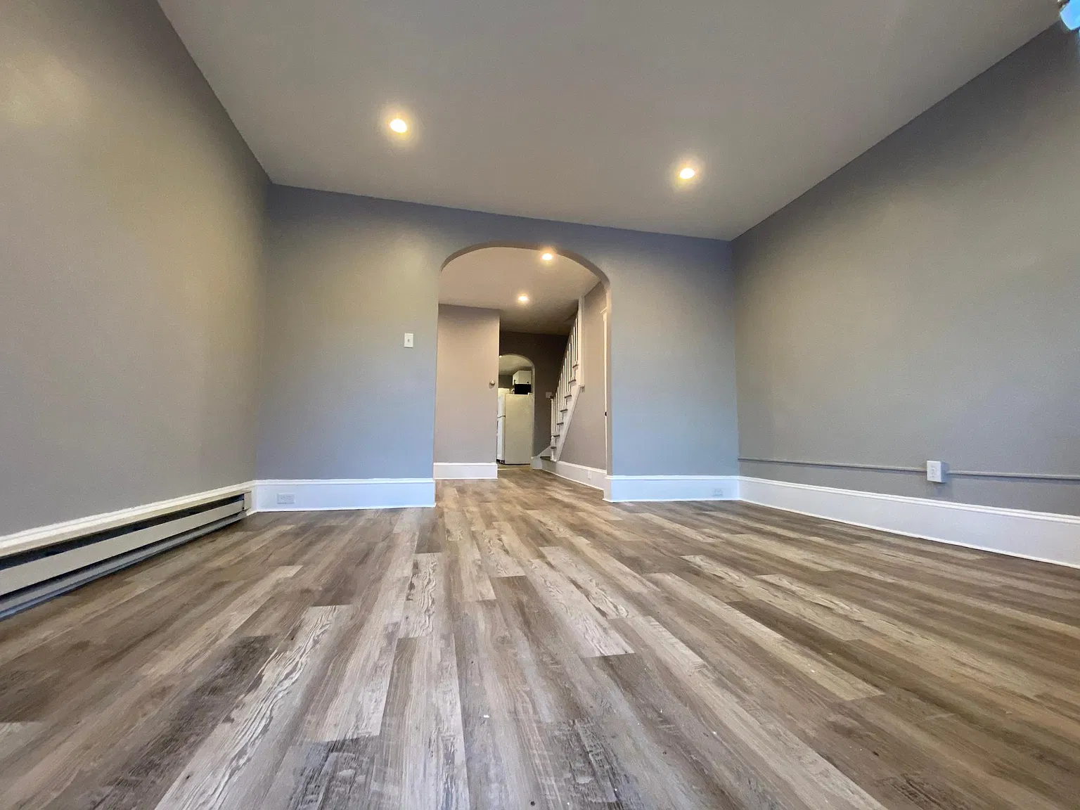22 W Laurel St — Photo 1
