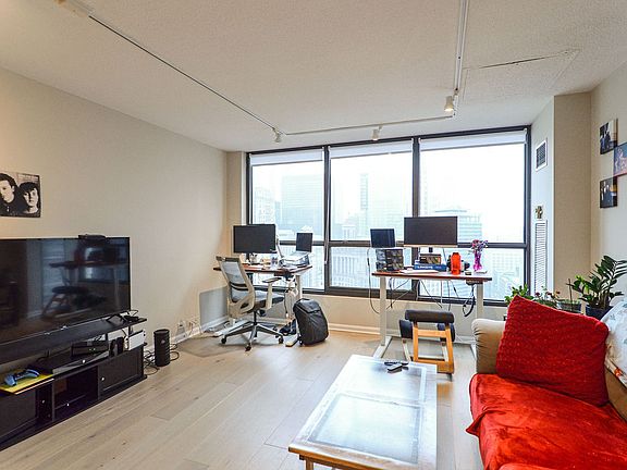 5th image of 405 N Wabash Ave Unit 3009