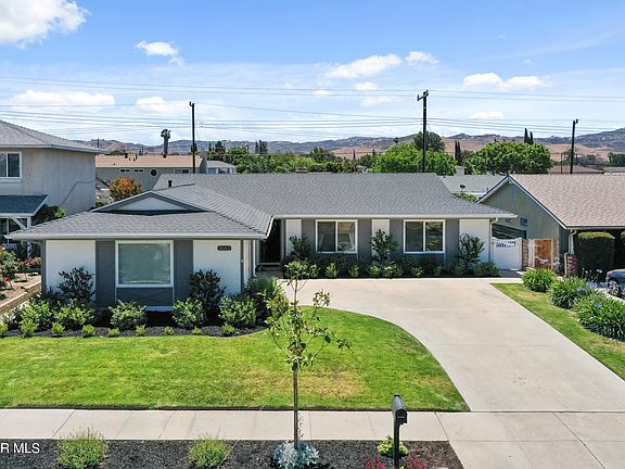 3rd image of 3082 N Galena Ave