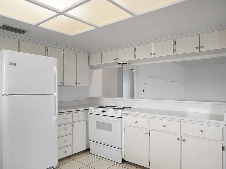 7845 Boca Ciega Dr — Photo 15