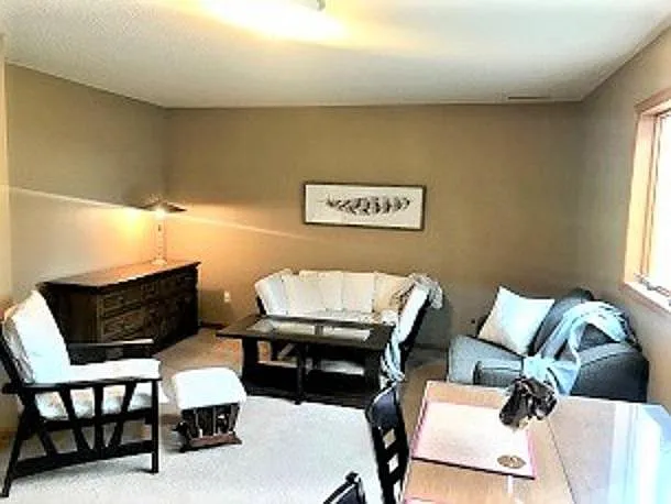 4622 Manor Park Dr NW — Photo 2