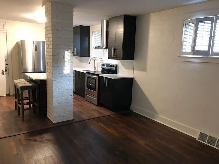 233 Sieaforth Ave — Photo 8