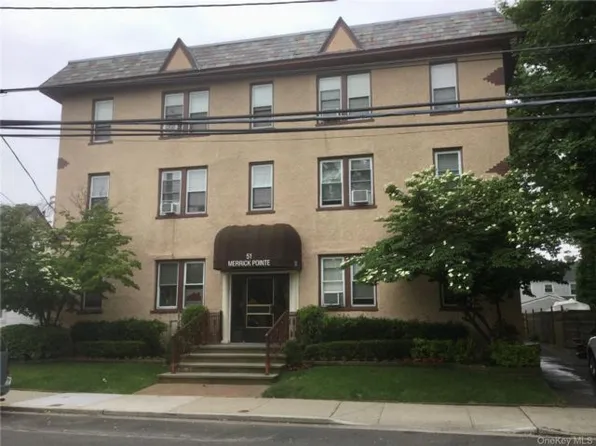 51 Smith St APT A1, Merrick, NY 11566