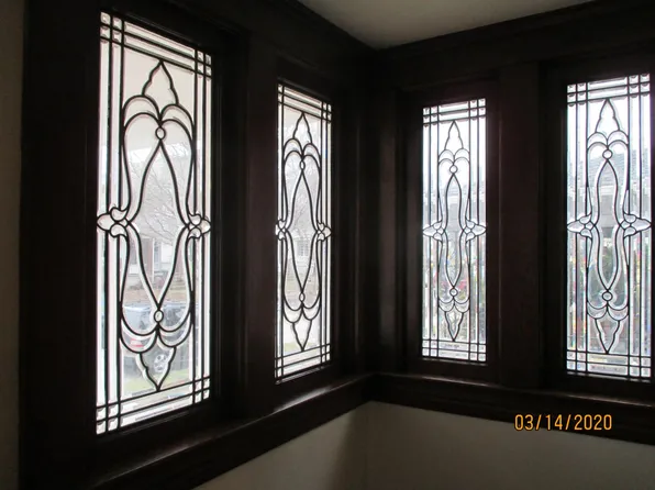 10114 Nanford Rd, Cleveland, OH 44102