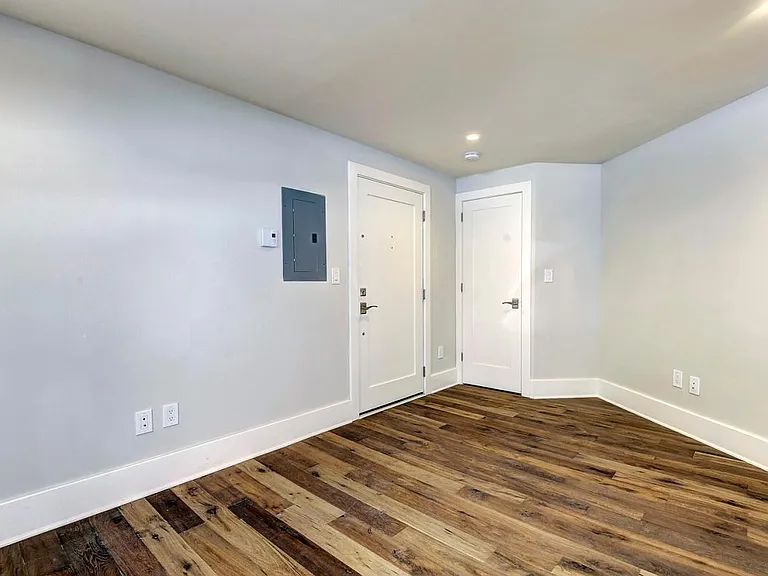 1910 Kalorama Rd NW #3 — Photo 2