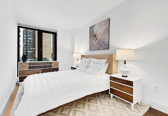 5th image of 227 Lexington Ave #805
