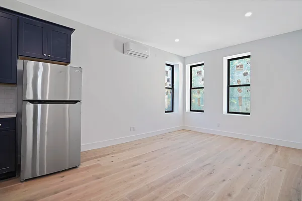 Rented by Crifasi Real Estate | media 4