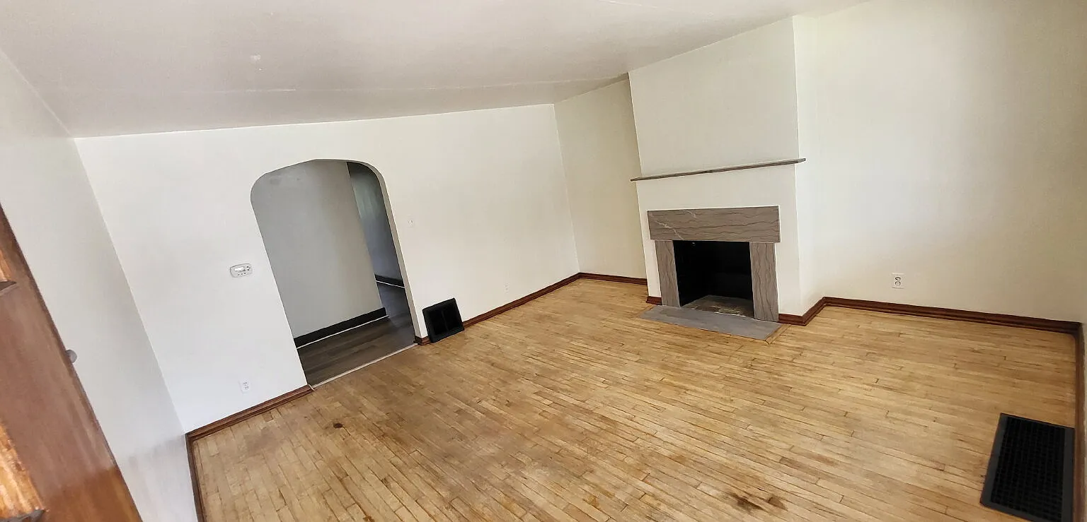 2 bed, 1.0 bath, 1086 sqft, $1,150 — Photo 2