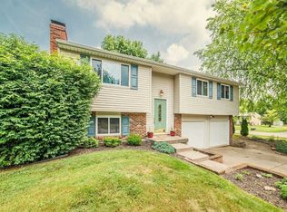 1302 Vicksburg Ct, Amelia, OH 45102