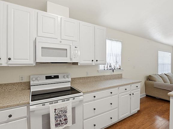 4th image of 2880 Alexis Ln
