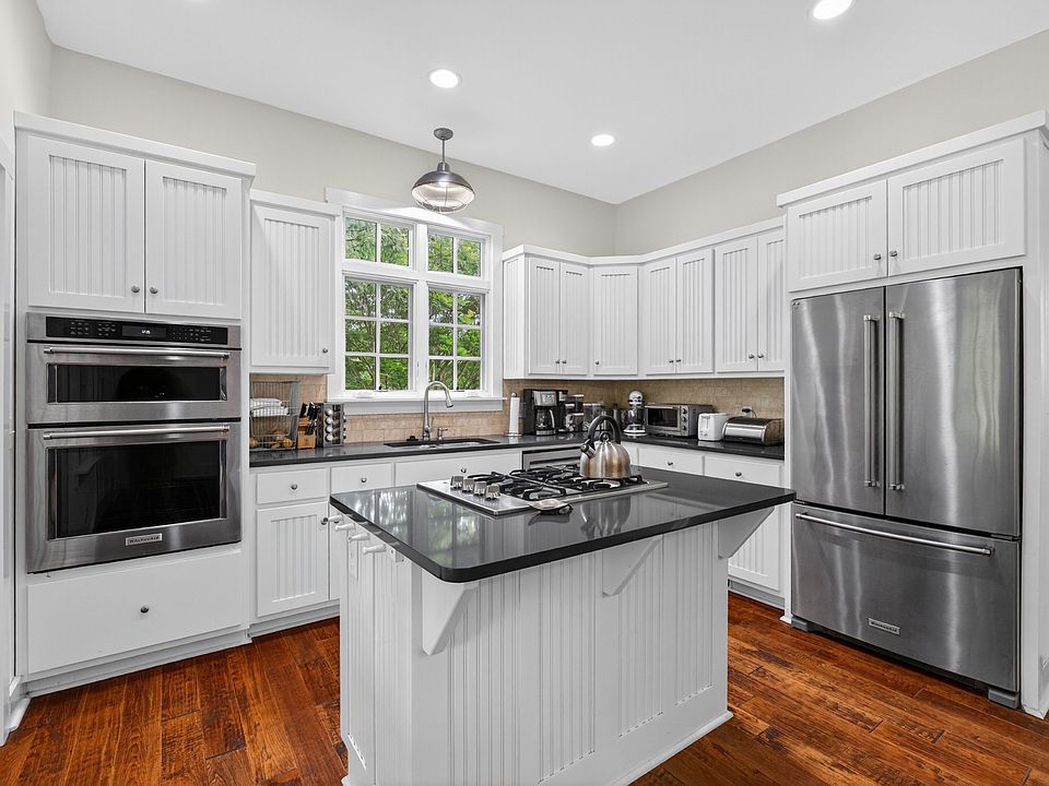 17th image of this home