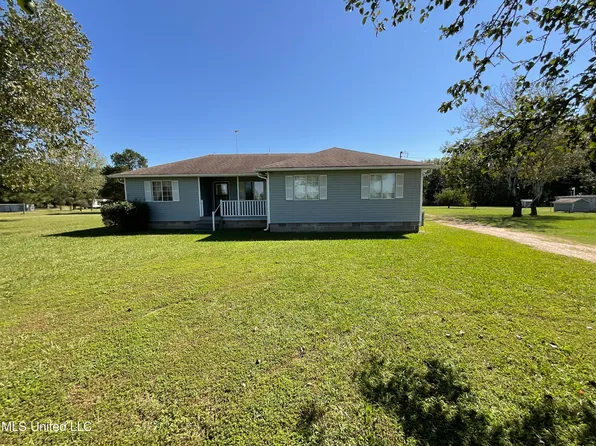 845 Fulmer Rd, Como, MS 38619