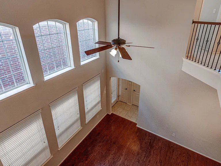 219 Knapford Sta — Photo 23