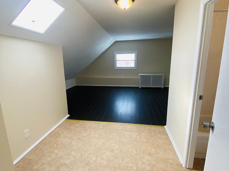 1st image of 35 Altonwood Pl APT 7