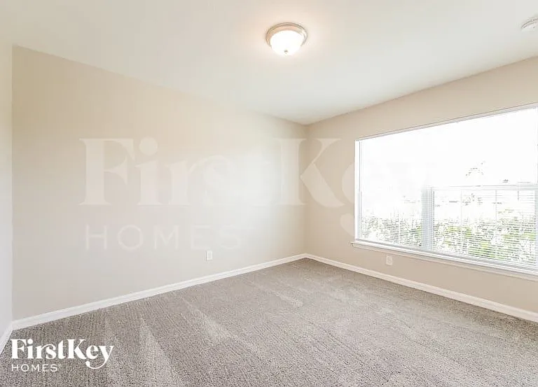2808 NE 2nd Pl — Photo 12