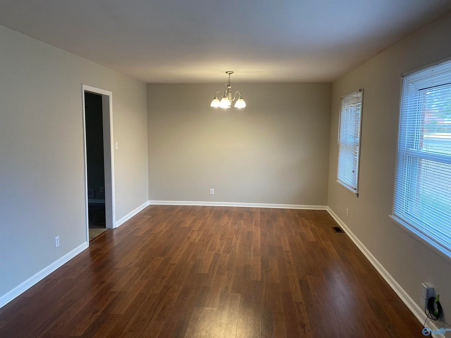 3 bed, 2.0 bath, 1482 sqft, $1,500 — Photo 4