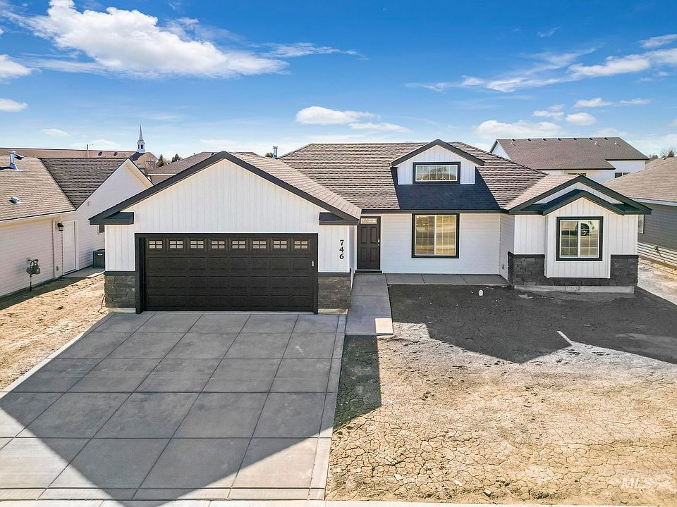 1st image of 746 Cortni Dr