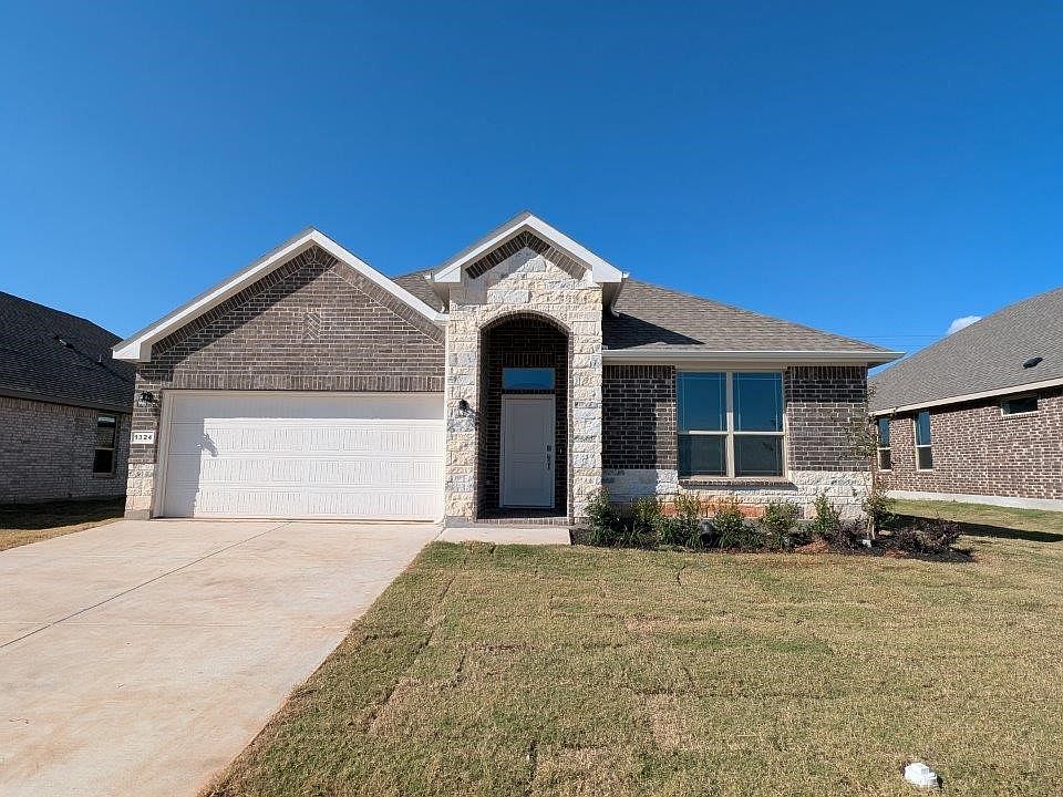 1st image of 1324 Bristol Way