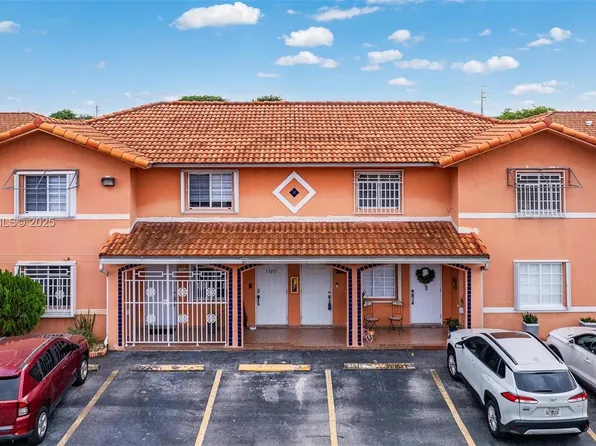 10101 W Okeechobee Rd APT 13202, Hialeah Gardens, FL 33016