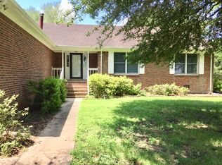 176 Providence Dr, Moyock, NC 27958