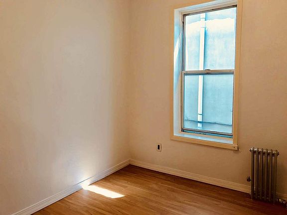 3rd image of 3250 44th St APT 2R