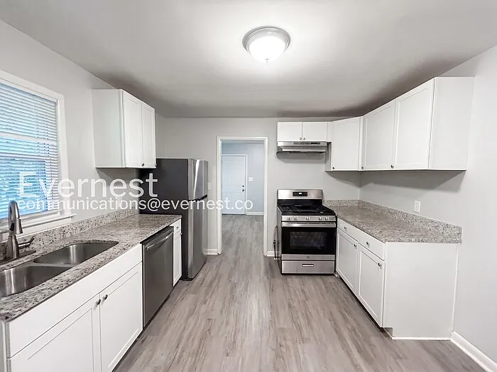 3190 Clifton Church Rd SE — Photo 5
