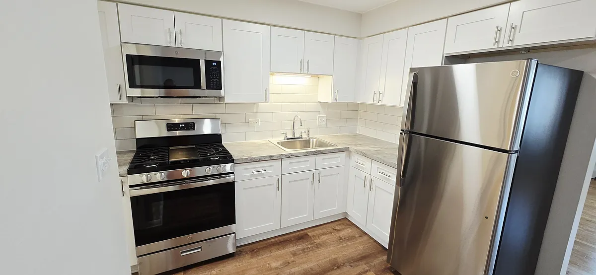 Building Photo - 5833-37 West 63rd St - #2A