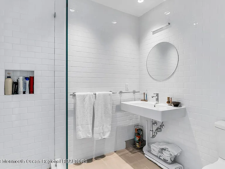601 Heck St #304 — Photo 24