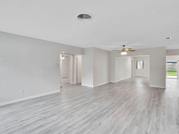 3rd image of 4550 16th Ave N