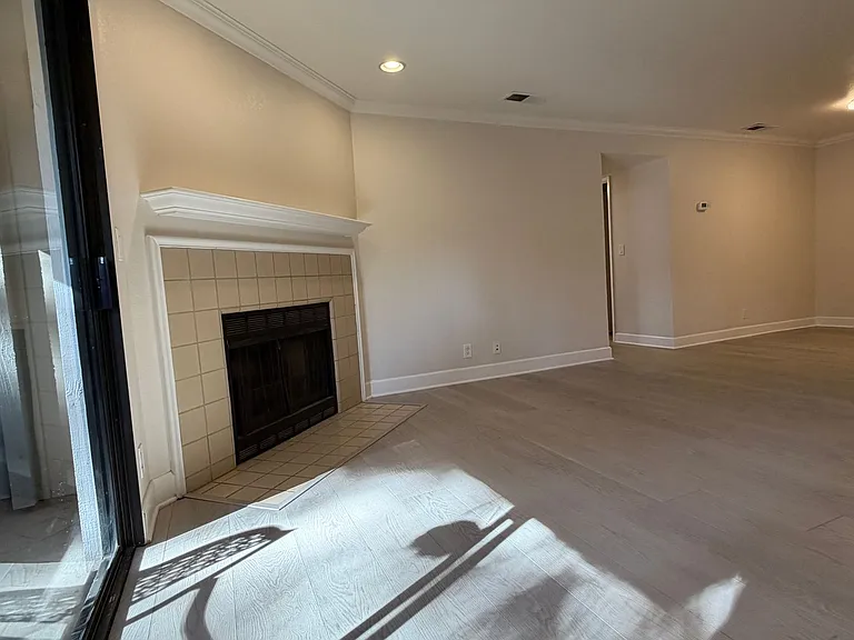 1665 Braddock Ct — Photo 5
