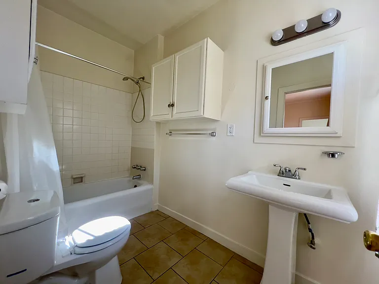 105 S Commonwealth Ave #6 — Photo 7