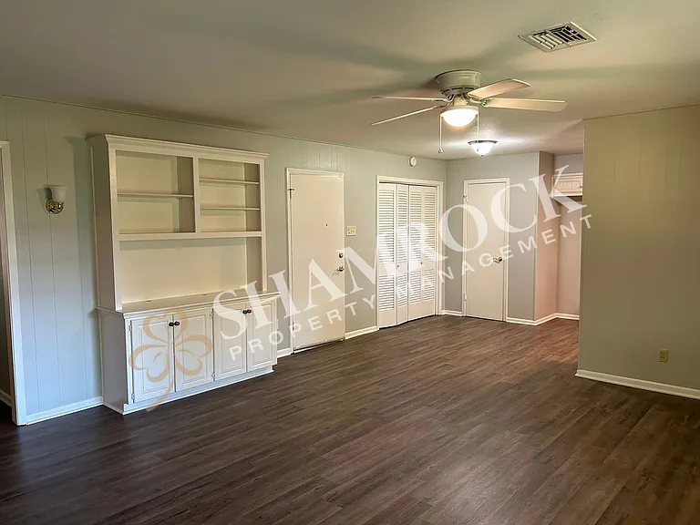 5119 Loch Lomond Dr — Photo 7