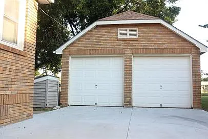 910 W York Ave — Photo 3