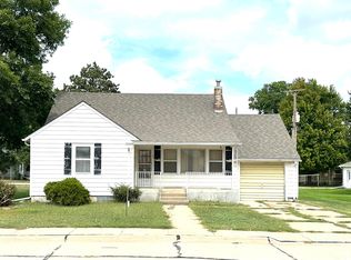 104 W 7th St, Davenport, NE 68335