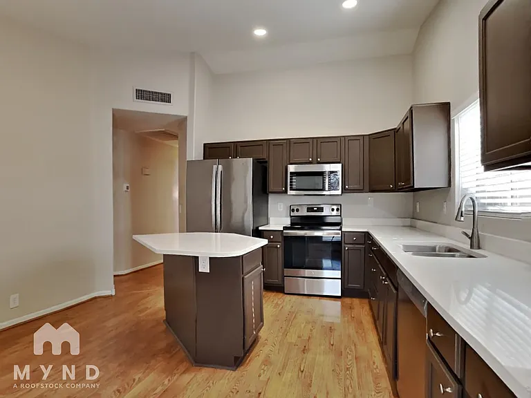 10257 W Pasadena Ave — Photo 10