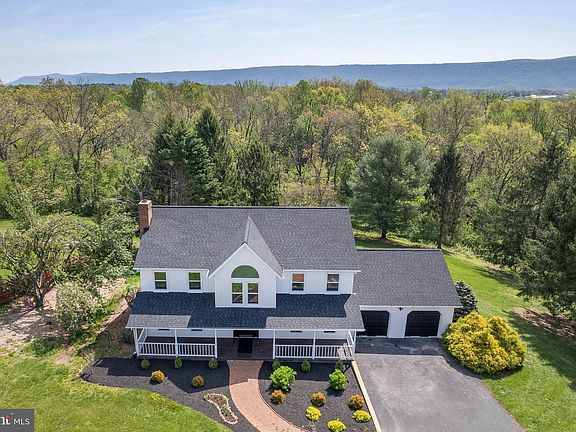 4th image of 405 Spring Hollow Rd