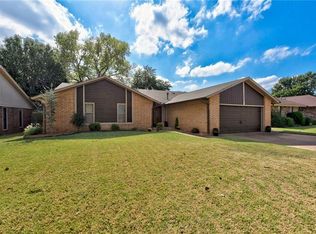 2422 Countrywood Ln, Edmond, OK 73012