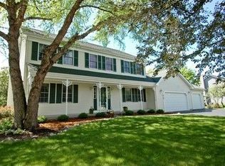 919 Surrey Ln, Dundee, IL 60118