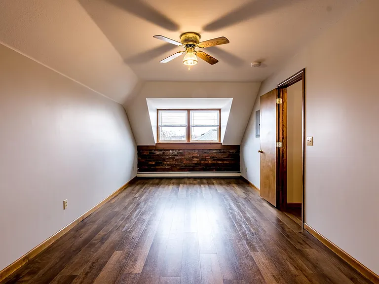 535 W Berry St #5 — Photo 18