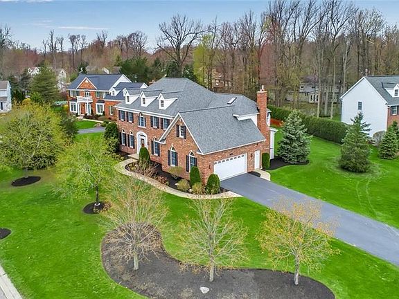 5th image of 8430 Avonside Ct