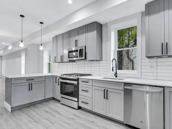 3702 Reisterstown Rd, Baltimore, MD 21215