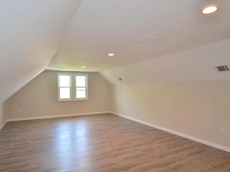 113 Willard St — Photo 14