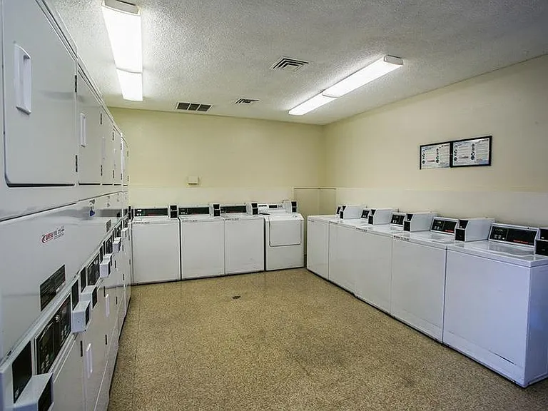 Reno Villas — Photo 10